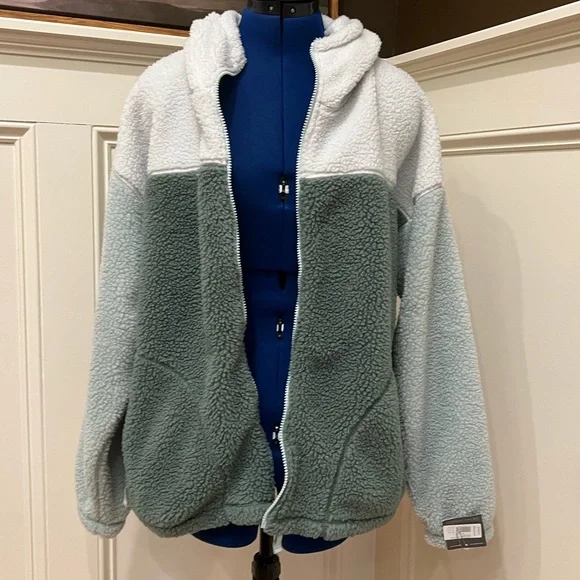 NWOT Eddie Bauer We Wander Hoodie Jacket Coat in Mineral Green - Picture 5 of 9